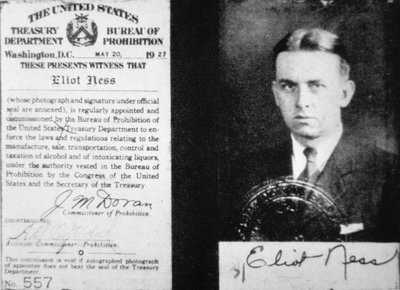 Verbodsagent ID-kaart van Eliot Ness (1903-57) gedateerd 20 mei door American School