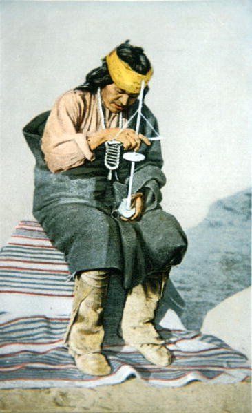 Pueblo-man die turquoise boort, ca. 1905 door American School