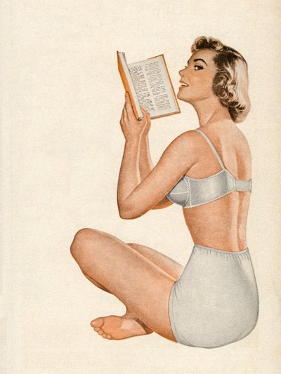 Vrouw in Lingerie Zittend Lezend een Boek door American School