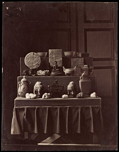 Franse buit uit de Zomerpaleizen, Beijing door Andre Adolphe Eugene Disderi