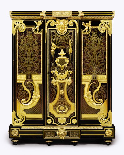 Een Louis XIV ormolu-gemonteerde kleine kast, 1700-10 door Andre Charles Boulle