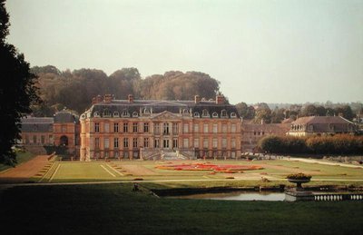 Uitzicht op de tuinfaçade, gebouwd 1675-83 door Andre Le Notre