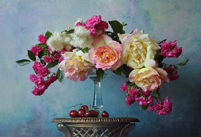 Elegante rozen en kersen door Andrey Morozov