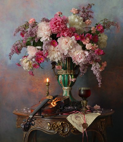 Romantische pioenroos-viool door Andrey Morozov