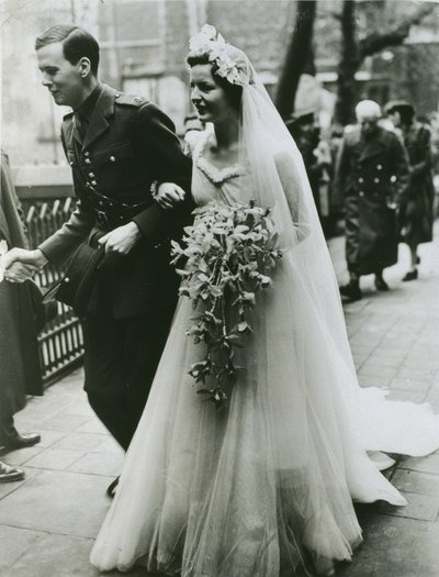 Huwelijk van Lord Andrew Cavendish en de Hon. Deborah Mitford in Londen door Thomas Kelly