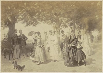 Fotoreproductie van een schilderij van flanerende vrouwen en mannen in een park door Anonymous