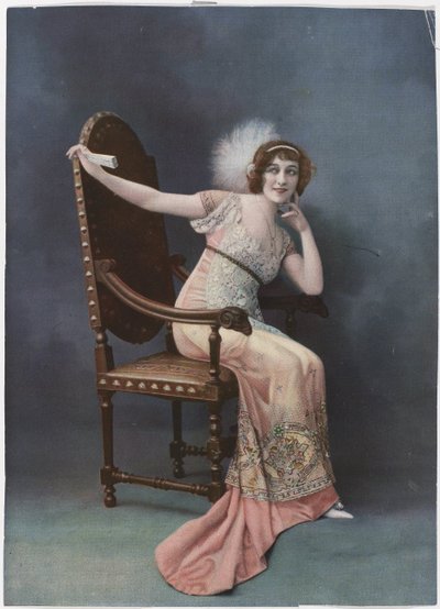 Les Modes, 1911: Avondjurk door Anonymous