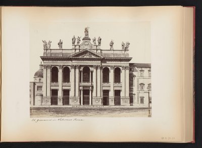 Voorgevel van de Sint-Jan van Lateranen te Rome, Italië door Anonymous