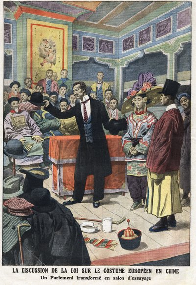 Een discussiesessie in het Chinese parlement over de nieuwe wet op Europese kleding in China, een van de parlementariërs presenteert een westers kostuum met hoge hoeden en bolhoeden. Illustratie uit 