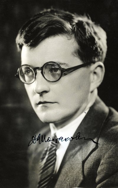 Portret van de componist Dmitri Sjostakovitsj, Anoniem door Anonymous Anonymous