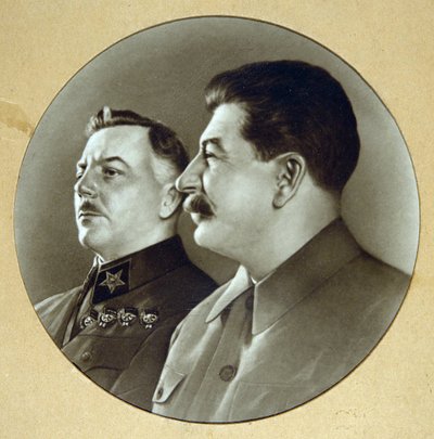 Josef Stalin en Kliment Vorosholov (Vorochilov) door Anonymous Anonymous