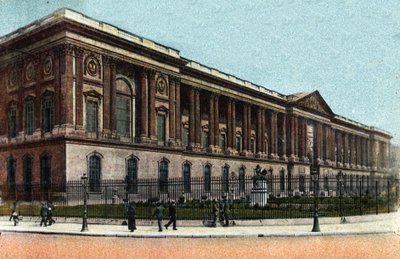 Parijs: buitenaanzicht van de Colonnade du Louvre gebouwd door Claude Perrault (1613-1688). Foto van 1920 in 