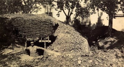Foto uit een persoonlijk album van een infanterieluitenant tijdens de eerste maanden van de Eerste Wereldoorlog door Anonymous Anonymous