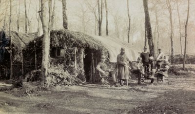 Foto uit een persoonlijk album van een infanterieluitenant tijdens de eerste maanden van de Eerste Wereldoorlog door Anonymous Anonymous