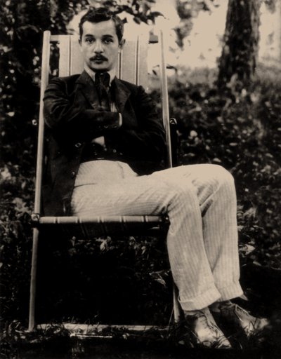 Sacha Tchorny - Portret van de dichter Sasha Chorny (1880-1932), Anoniem. Fotografie door Anonymous Anonymous