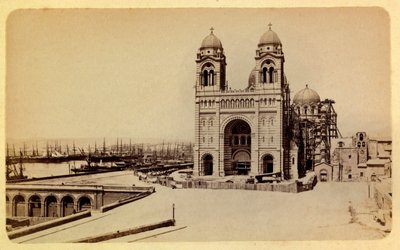 De stad Marseille en zijn omgeving rond 1885-1890: de kathedraal in aanbouw, privécollectie door Anonymous Anonymous