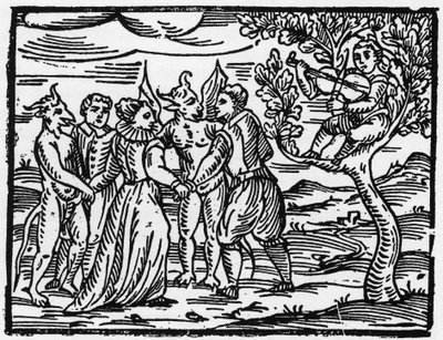 De heksen op de sabbat dansen op het geluid van de viool - 
