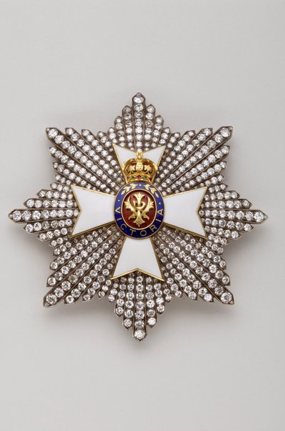 Verenigd Koninkrijk - Koninklijke Orde van Victoria: plaque van ridder Grootkruis - Eind 19e eeuw - Goud, zilver, diamanten, smaragd, robijnen en email - D 7,9 cm; gewicht: 56 g - Privécollectie door Anonymous Anonymous