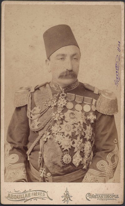 Portret van sultan Abdulhamid II (1842-1918) - Sultan Abduelhamid II (1842-1918), Keizer van de Ottomanen, Kalief van de Gelovigen, Anoniem. Fotografie door Anonymous Anonymous