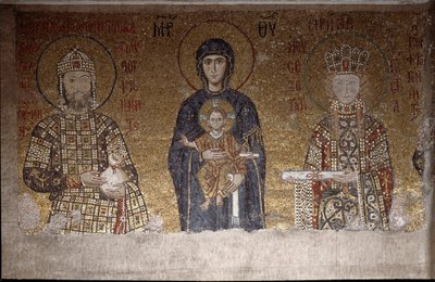 De Maagd zittend tussen Johannes II Komnenos en zijn vrouw Irene van Hongarije door Anthemius of and Miletus Isidore of Tralles