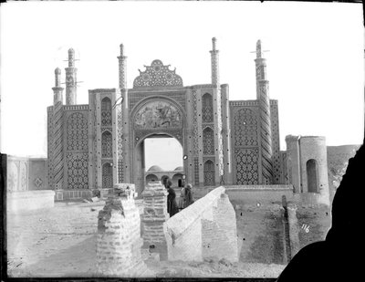 Darvaze Dawlat, betegelde stadspoort, Teheran, ca.1880 door Antoin Sevruguin