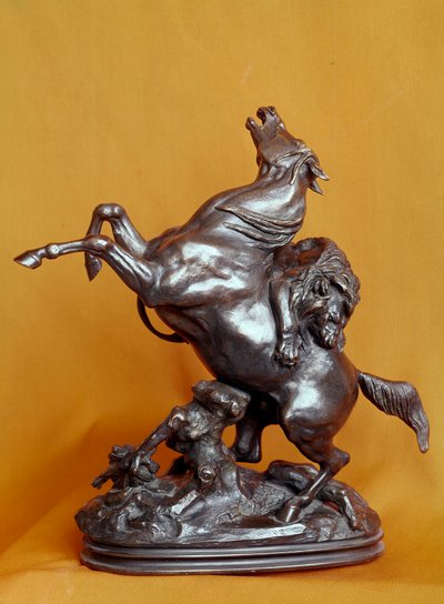 Leeuw valt een paard aan Bronzen beeldhouwwerk door Antoine Louis Barye (1795-1875) 19e eeuw. Parijs, Louvre Museum door Antoine Louis Barye