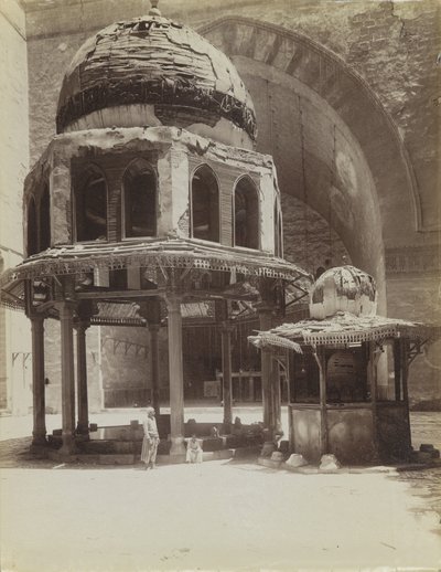 Fontein in de moskee van Sultan Hassan, Egypte door Antonio Beato