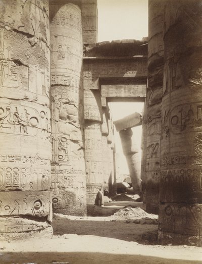 Interieur van de Hypostyle Zaal, Karnak door Antonio Beato