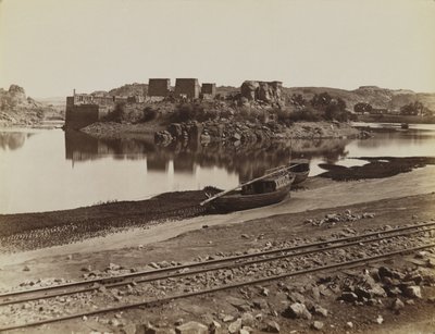 Philae, uitzicht op de oostelijke oever van de Nijl, noordwest door Antonio Beato