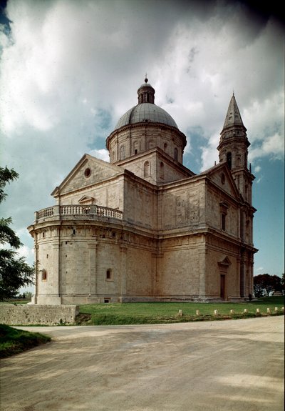 Gezicht op de kerk van San Biagio door Antonio da the elder Sangallo