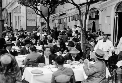 Buiten trattoria in Rome, c.1927 door Armando Bruni