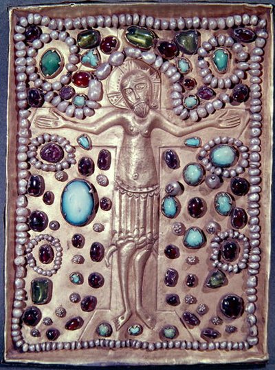 Reliekschrijn omslag van een Bijbel met Christus aan het Kruis (verguld zilver met parels en edelstenen) door Armenian School