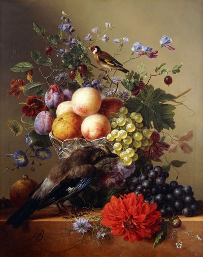 Perziken, Druiven, Pruimen en Bloemen in een Glazen Vaas met een Vlaamse Gaai op een Richel door Arnoldus Bloemers