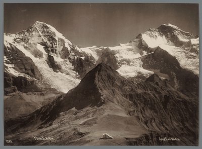 Gezicht op de Mönch en de Jungrau in de Berner Alpen (Panorama der Jungfraukette) door Arthur Gabler
