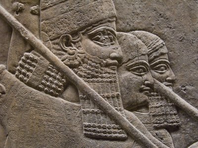 Koning Ashurnasirpal II tijdens een koninklijke leeuwenjacht, 7e eeuw v.Chr. door Assyrian