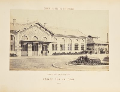 Montargis station, Gevel met uitzicht op de binnenplaats door Auguste Hippolyte Collard