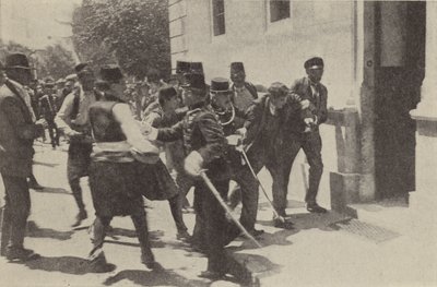 De arrestatie van Gavrilo Princip nadat hij aartshertog Franz Ferdinand van Oostenrijk in Sarajevo had vermoord door Austrian Photographer