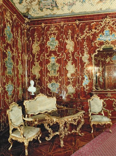 De Millionen Kamer bekleed met vijgenhout ingelegd met Perzische miniaturen en versierd met verguld ornament, Schloss Schönbrunn, Wenen door Austrian School