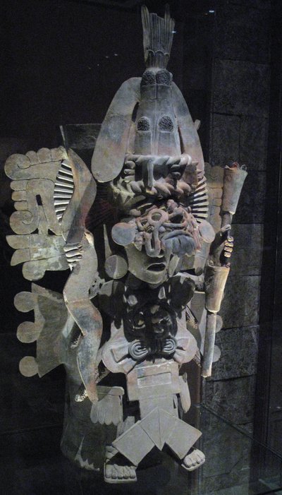 Wierookbrander in de vorm van de god Nappatecuhtli, Tlahuac, Late Postklassieke periode, ca. 1500 door Aztec