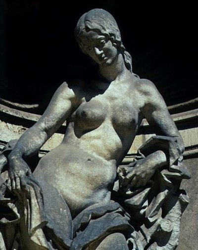Detail van een beeld van een nimf door Balthasar Permoser
