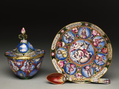 Kom met deksel, schotel en lepel met astrologische decoratie, begin 19e eeuw door Baqir