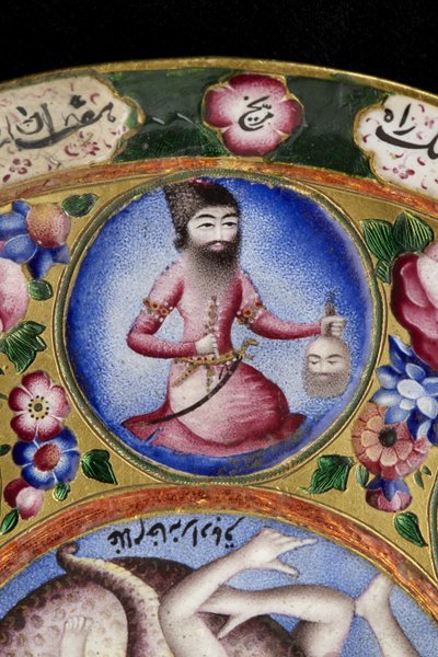 Gedekte kom, schotel en lepel met astrologische decoratie, begin 19e eeuw door Baqir