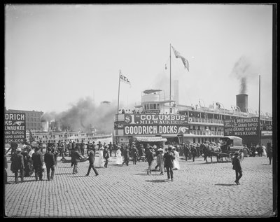 Passagiersschip Christopher Columbus aangemeerd aan de Goodrich Docks, Chicago, Illinois, VS, c.1905 door Barnes and Crosby
