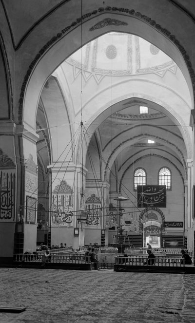 Interieur van de Grote Çamlıca Moskee, Istanbul door Bernard F. Rogers