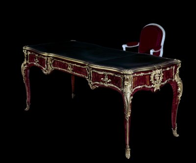 Meubilair Louis XV: Bureau van de Dauphin door Bernard II van Riesen Burgh