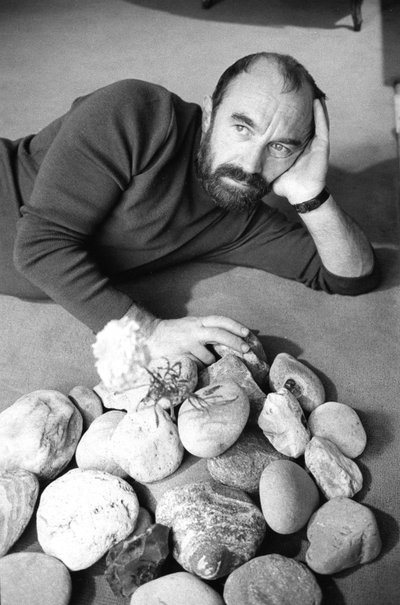  door Bernard Perrine