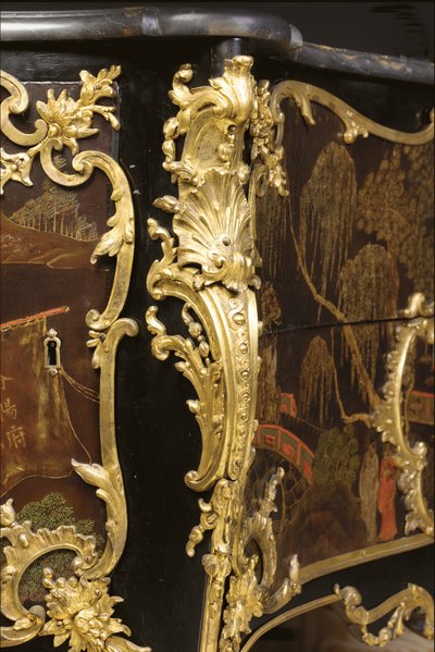 Louis XV commode, ca.1740 door Bernard van Risamburgh