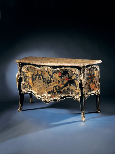 Een Louis XV commode, 1710-65 door Bernard van Risenburgh II