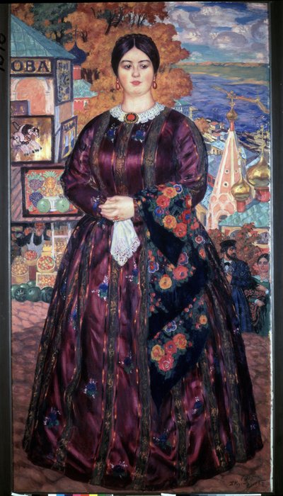 Handelaar. Portret van een vrouw in een rijke bloemenjurk, met broche, ring en oorbel, voor een geschilderde etalage van een fruit- en groentewinkel. door Boris Mikhailovich Kustodiev