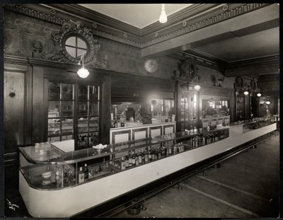 Een bar in het Robert Treat Hotel, Newark, New Jersey, 1916 door Byron Company